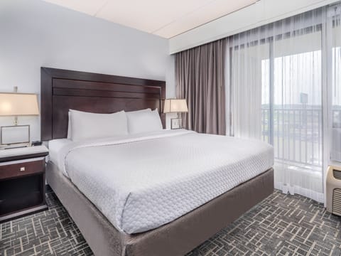 Suite, 1 Bedroom | Premium bedding, in-room safe, desk, laptop workspace