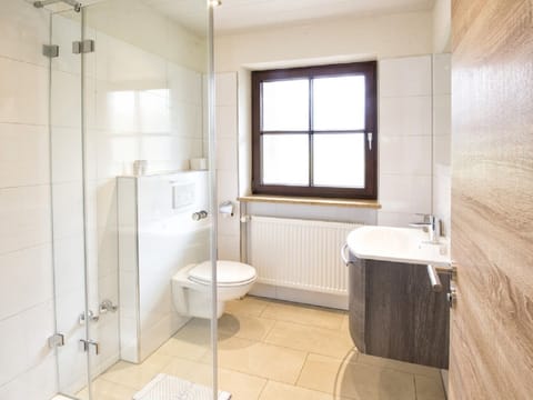 Shower, free toiletries, hair dryer, towels