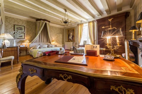 Premium Double Room, Ensuite, Park View (Chambre Passiflore)