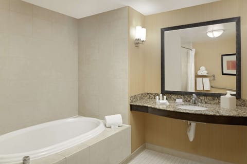 Suite, Accessible | Bathroom | Combined shower/tub, free toiletries, hair dryer, towels