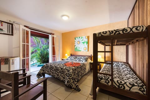 Standard Quadruple Room | Free WiFi, bed sheets