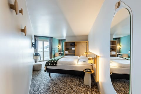 Alpine Panorama Corner Room | In-room safe, blackout drapes, free WiFi, bed sheets