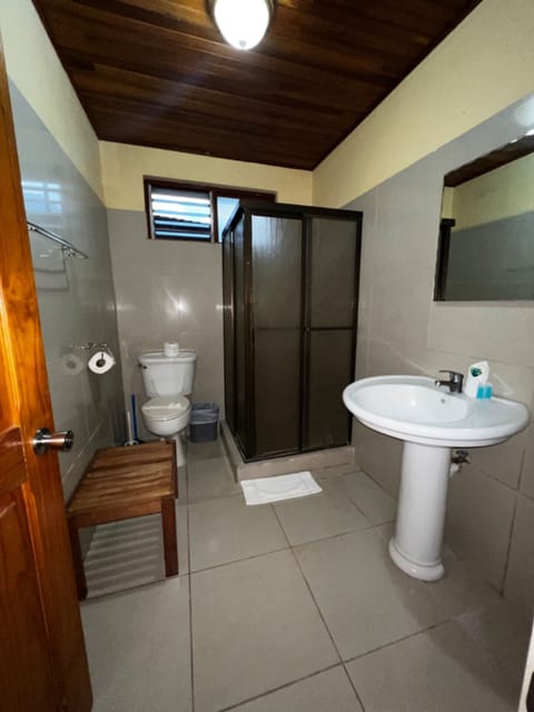 Standard Apartment | Bathroom | Shower, free toiletries, hair dryer, bidet