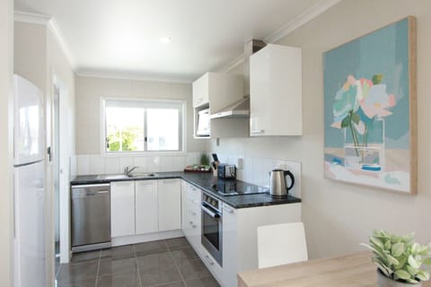 Superior Apartment, Multiple Beds (Unit 1) | Private kitchen | Full-size fridge, microwave, oven, stovetop