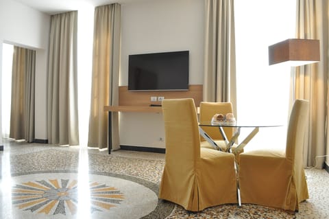 Presidential Suite | Living area | Flat-screen TV