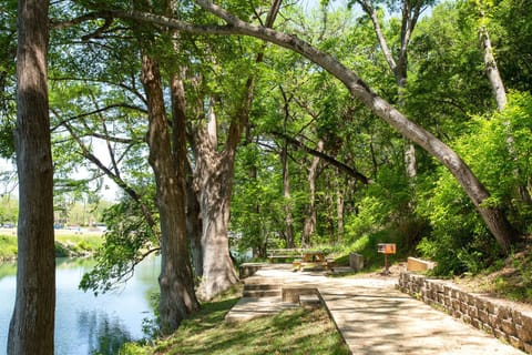 Condo, 3 Bedrooms | Property grounds