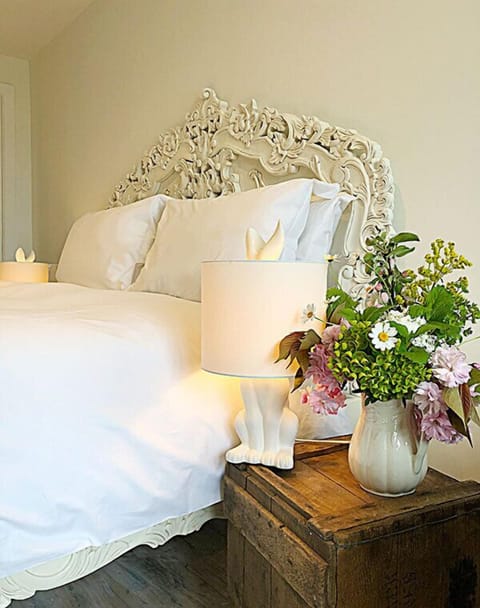 Double Room (Room1) | Egyptian cotton sheets, iron/ironing board, free cribs/infant beds