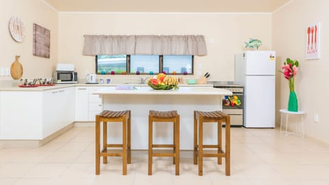 Tuoro Villas, 4 Bedrooms | Private kitchen | Fridge, microwave, oven, stovetop