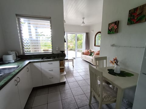 Muri Retreat - Spacious Tropical Oasis | Moko | Private kitchen | Full-size fridge, microwave, stovetop, coffee/tea maker