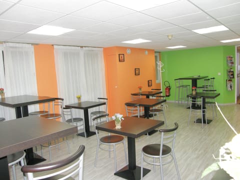 Daily buffet breakfast (EUR 6.90 per person)