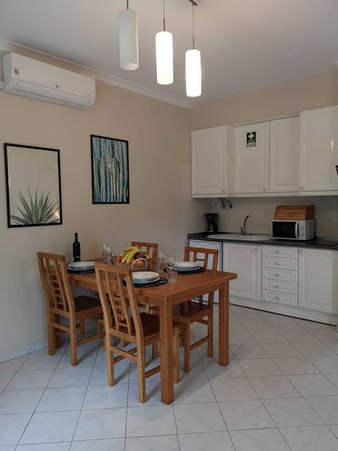 Apartment, 1 Bedroom | Private kitchenette | Fridge, microwave, stovetop, coffee/tea maker