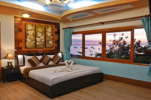 Deluxe Bungalow with Sea View | In-room safe, blackout drapes, free WiFi, bed sheets