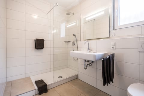 Standard Double Room | Bathroom | Shower, free toiletries, hair dryer, bathrobes