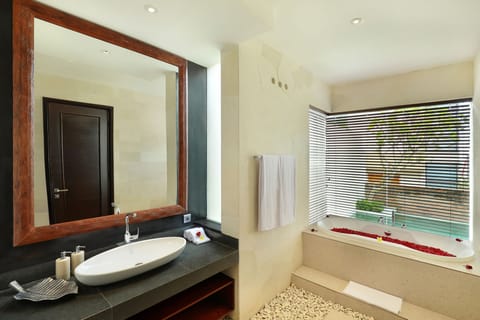 Villa 1 Bedroom, Private Pool, Fast Wifi | 1 bedroom, premium bedding, down comforters, in-room safe