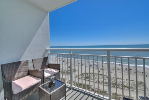 Condo, 1 Bedroom, Oceanfront (802) | Balcony