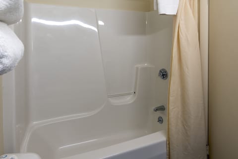 Standard Room, 2 Double Beds, Non Smoking | Bathroom shower