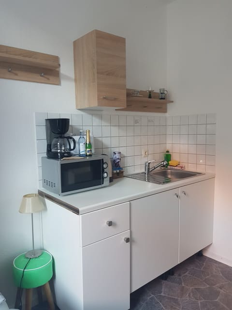 Basic Apartment, 2 Bedrooms, Non Smoking, Garden View | Private kitchenette | Full-size fridge, microwave, stovetop, coffee/tea maker