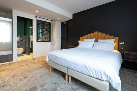 Superior Double Room | In-room safe, laptop workspace, iron/ironing board, free WiFi