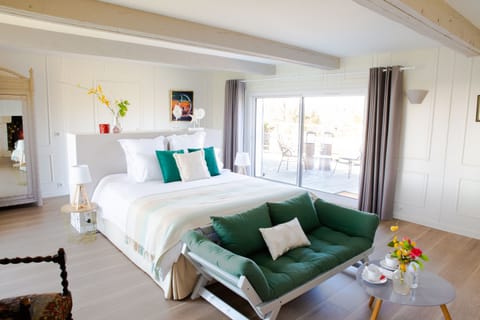 Luxury Quadruple Room, Ensuite, Garden View (Le Voyage de Galilée) | Premium bedding, Select Comfort beds, free WiFi, bed sheets