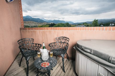 Indian Paintbrush / Hot Tub / Fireplace | Balcony