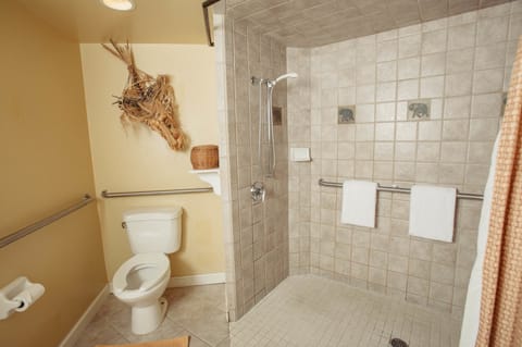 African Orchid / Hot Tub / Fireplace | Bathroom | Shower, towels