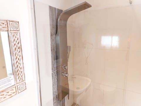 Suite with sauna, non-smoking, terrace | Bathroom | Shower, hair dryer, towels