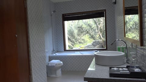 Deluxe Villa, Private Pool | Bathroom | Free toiletries, towels