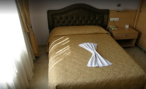 Single Room | Free WiFi, bed sheets