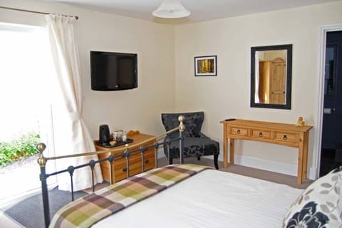 Deluxe Studio Suite, 1 Double Bed, Courtyard Area | 1 bedroom, premium bedding, individually decorated