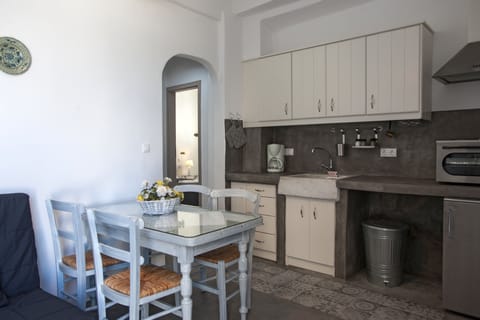 Traditional Apartment, 2 Bedrooms, Sea View | Private kitchen | Full-size fridge, stovetop, espresso maker, coffee/tea maker