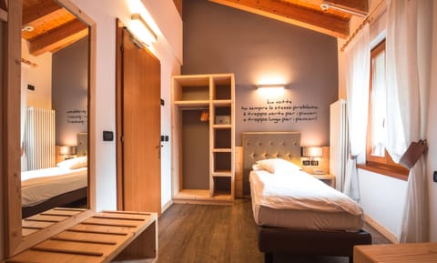 Superior Single Room | In-room safe, individually decorated, individually furnished, desk