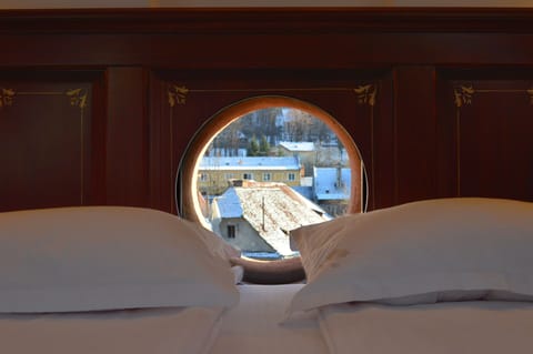 Deluxe Suite, Multiple Beds, Mountainside | 1 bedroom, premium bedding, memory foam beds, minibar