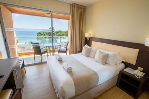 Standard Double Room, Balcony, Sea View | Premium bedding, in-room safe, blackout drapes, soundproofing