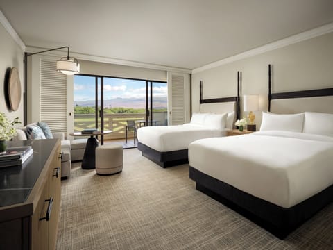 Hypo-allergenic bedding, in-room safe, desk, laptop workspace