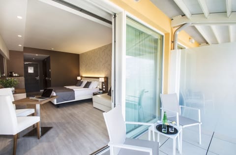 Junior Suite, Balcony | Balcony