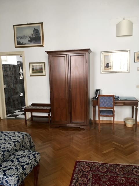 Superior Double or Twin Room, Private Bathroom, Courtyard View | Room amenity