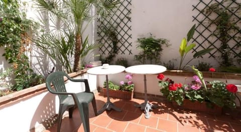 Comfort Twin Room, 2 Twin Beds, Patio, Courtyard View | Terrace/patio