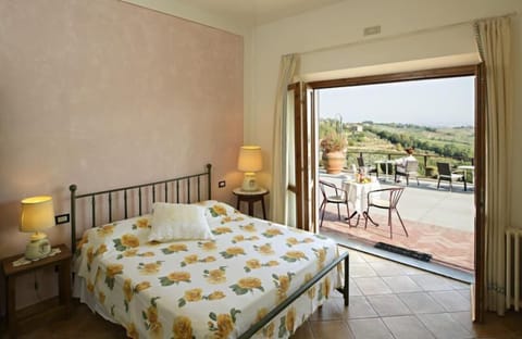 Double Room, Private Bathroom | 2 bedrooms, Frette Italian sheets, premium bedding, down comforters