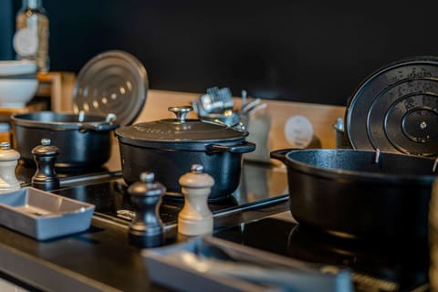 Daily buffet breakfast (EUR 14.9 per person)