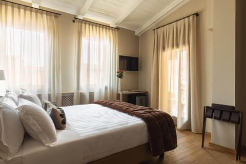 Superior Double or Twin Room | Premium bedding, down comforters, memory foam beds, minibar