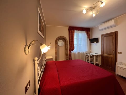 Superior Double Room, 1 Queen Bed | Premium bedding, memory foam beds, individually decorated, free WiFi