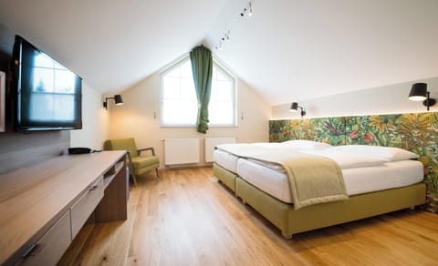 Superior Double Room, Non Smoking | Hypo-allergenic bedding, in-room safe, desk, blackout drapes