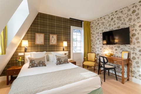 Classic Double Room | Premium bedding, individually decorated, individually furnished, desk