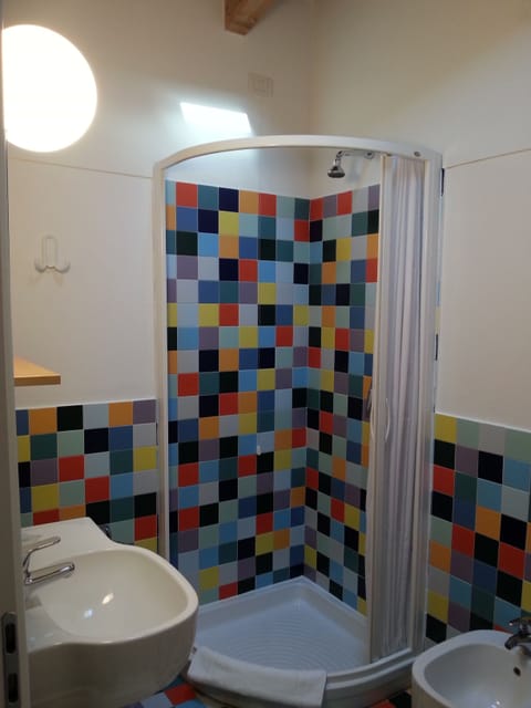 Superior Double or Twin Room | Bathroom shower