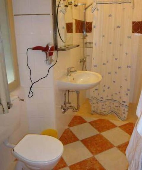 Free toiletries, hair dryer, towels