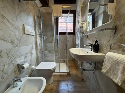 Junior Suite, Canal View | Bathroom | Shower, hair dryer