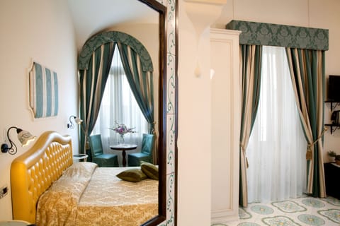 Deluxe Room | Egyptian cotton sheets, premium bedding, minibar, in-room safe