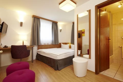 Economy Double Room, Annex Building | In-room safe, blackout drapes, free WiFi, bed sheets