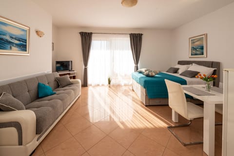 Studio, Balcony (Apartment 2+1 people) | Select Comfort beds, in-room safe, desk, soundproofing