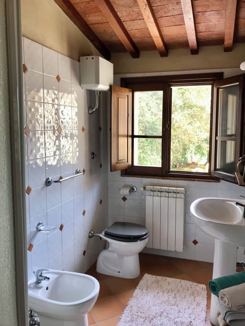 Comfort Condo, Kitchen, Tower | Bathroom | Hair dryer